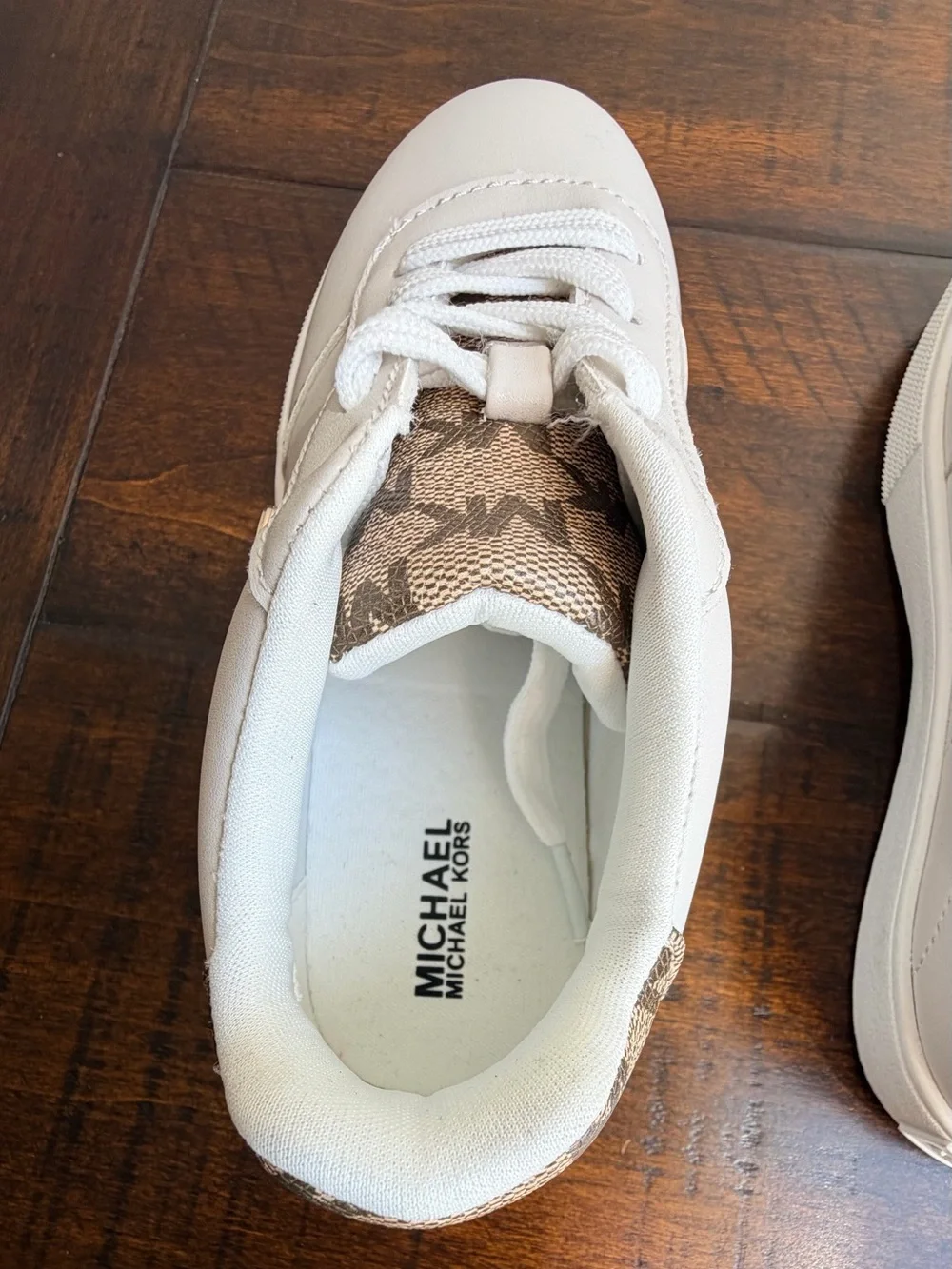 Michael Kors Girl’s White Beige Brown Logo Comfort Lace Up Sneakers Size